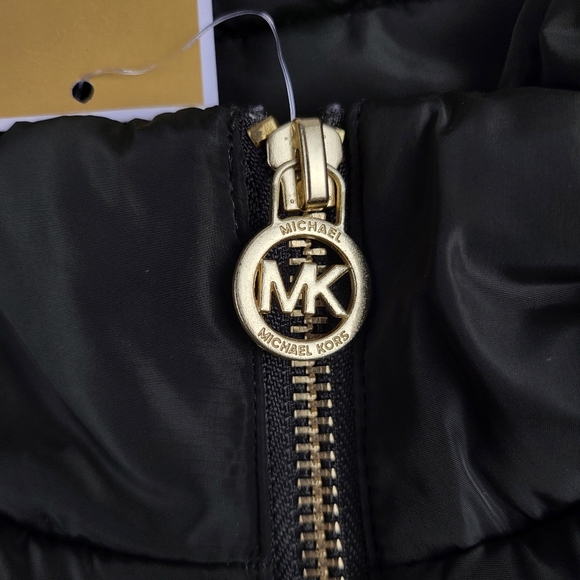 Michael Kors Women's Green Puffer Vest Medium NWT Lightweight MSRP $125 - Picture 4 of 12